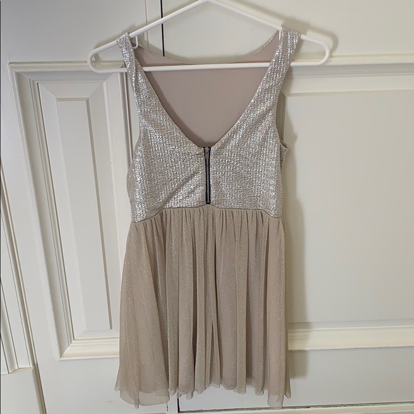 Champagne cocktail dress - Picture 2 of 3